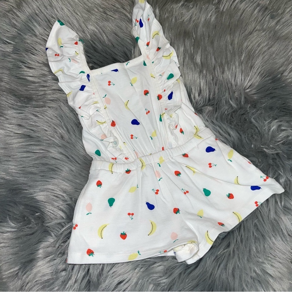 Tucker Tate White shorts baby romper with fruit print size 6 months
